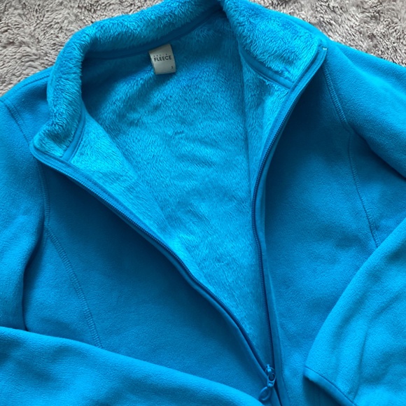 Pre loved Clothes - Picture 14 of 16